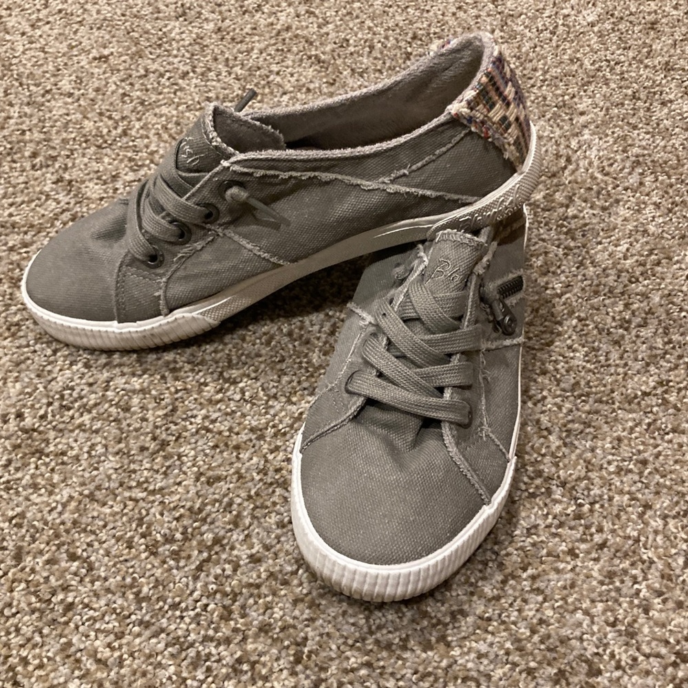 Blowfish Sneakers Gray size 8.5